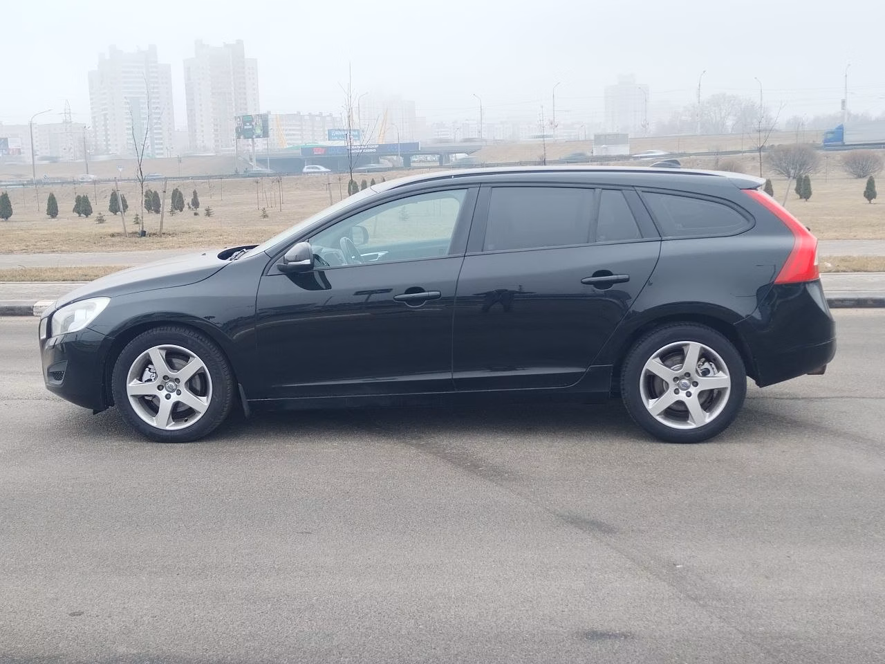 Volvo V60 фото 3