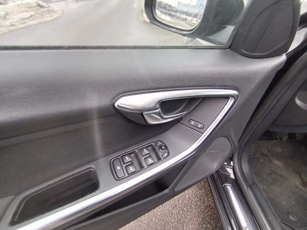 Volvo V60 фото 19