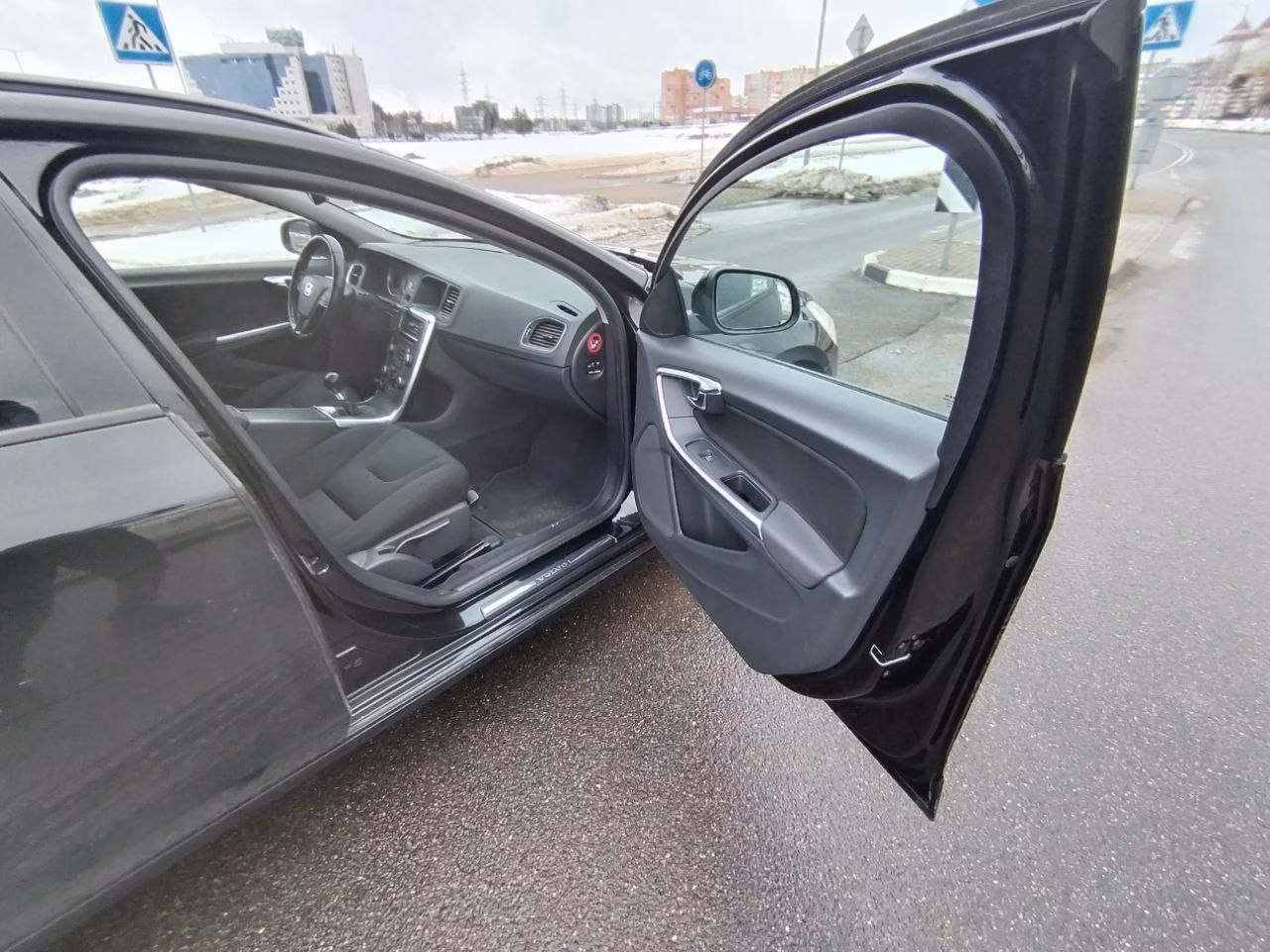 Volvo V60 фото 17