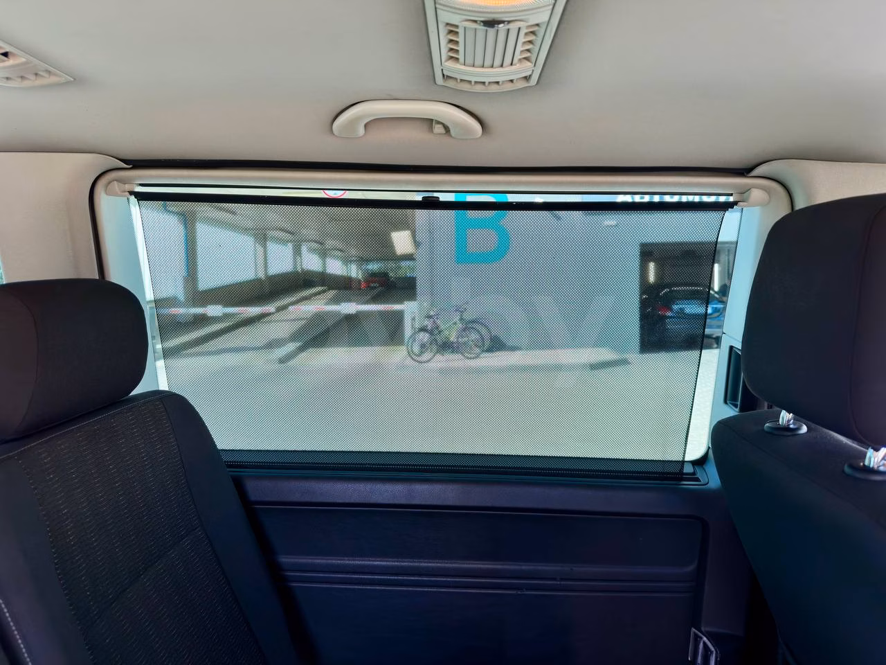 Volkswagen Caravelle фото 12
