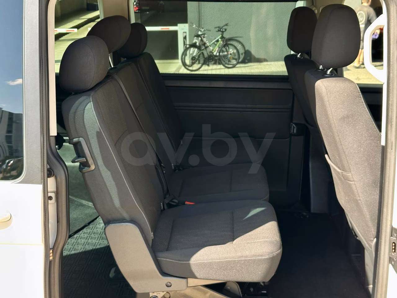 Volkswagen Caravelle фото 16