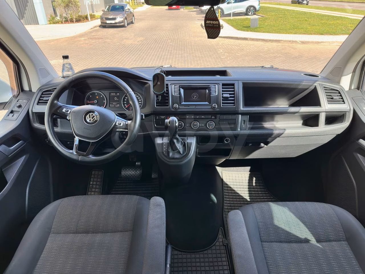 Volkswagen Caravelle фото 19