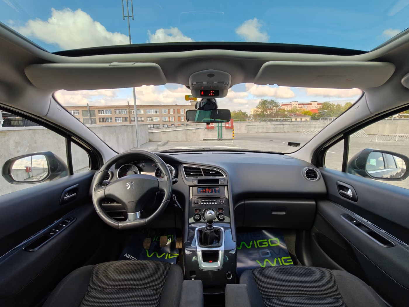 Peugeot 5008 фото 8