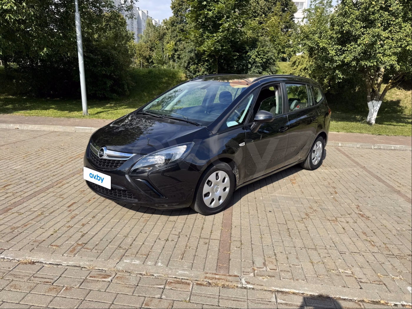 Opel Zafira фото 4