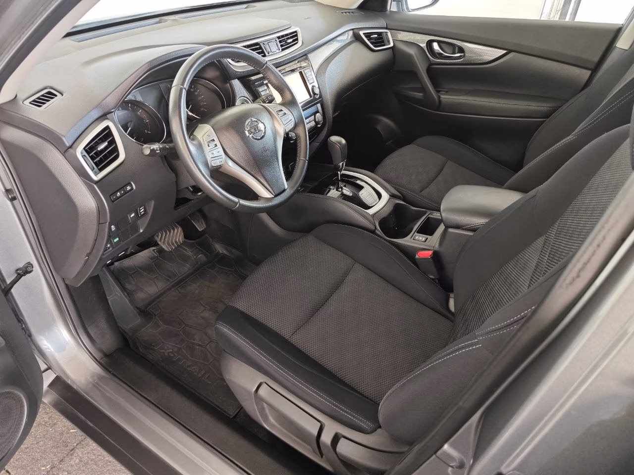 Nissan X-Trail фото 9