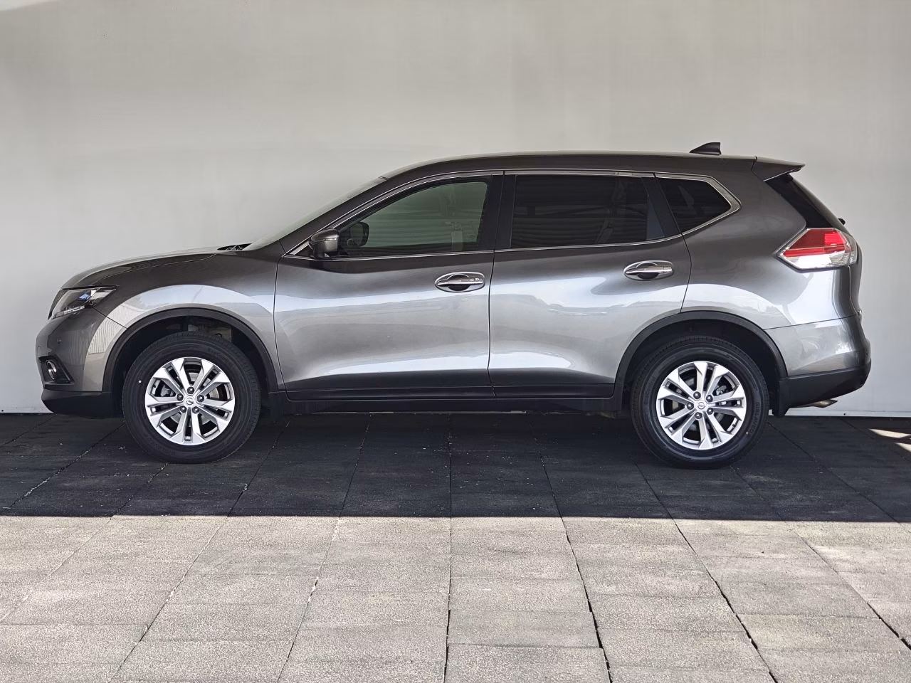 Nissan X-Trail фото 8