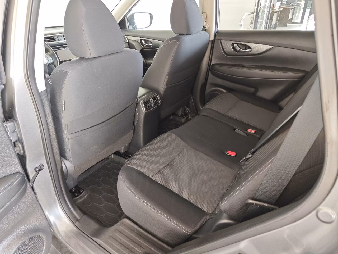 Nissan X-Trail фото 11
