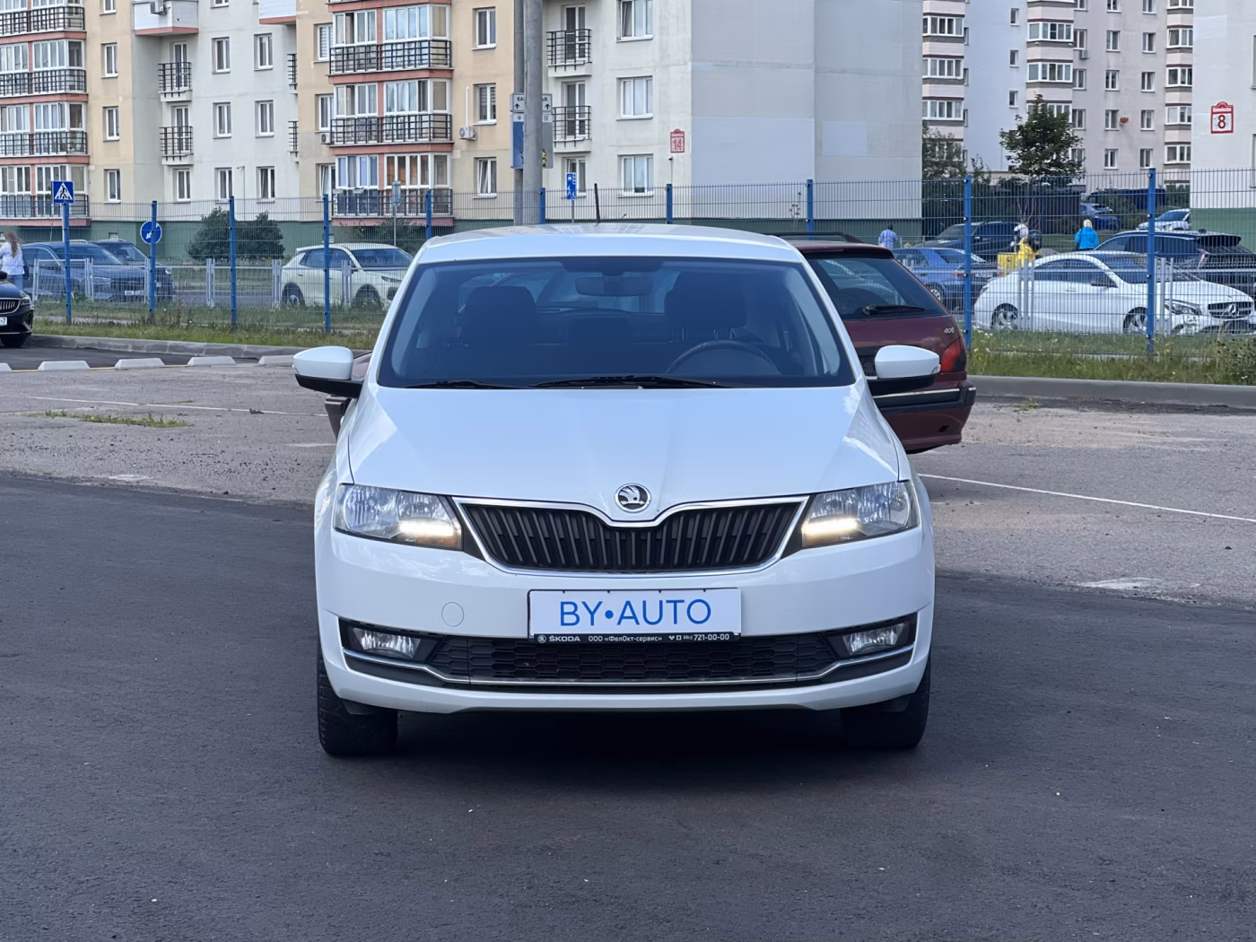 Skoda Rapid фото 8