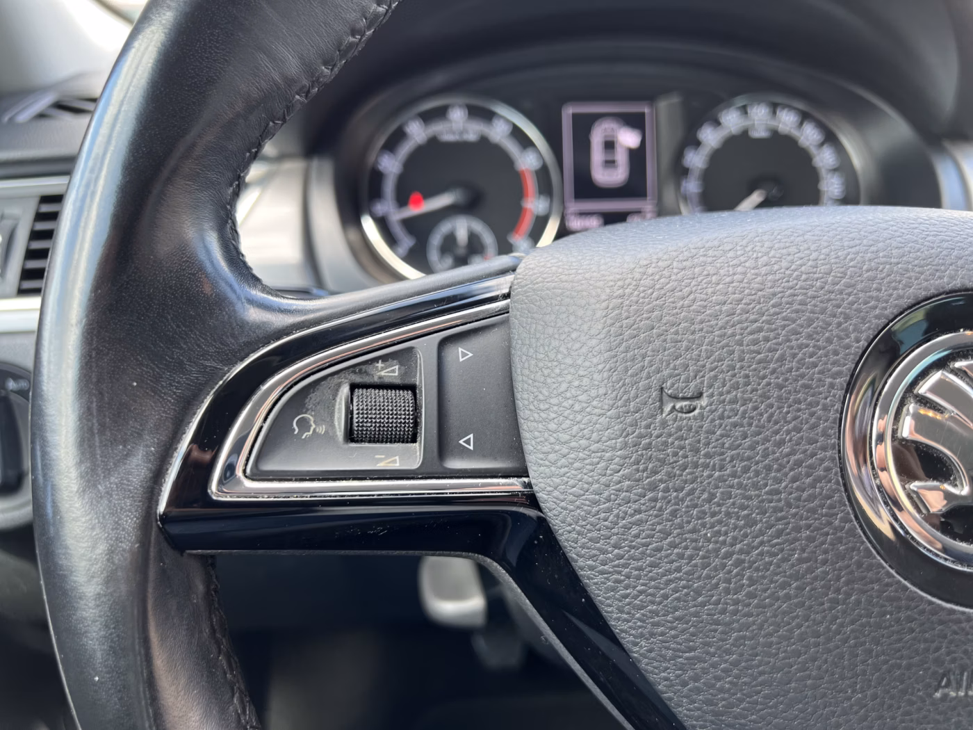 Skoda Rapid фото 15