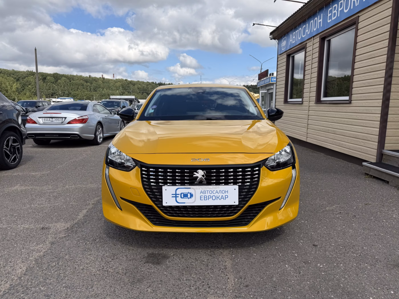 Peugeot 208 фото 3