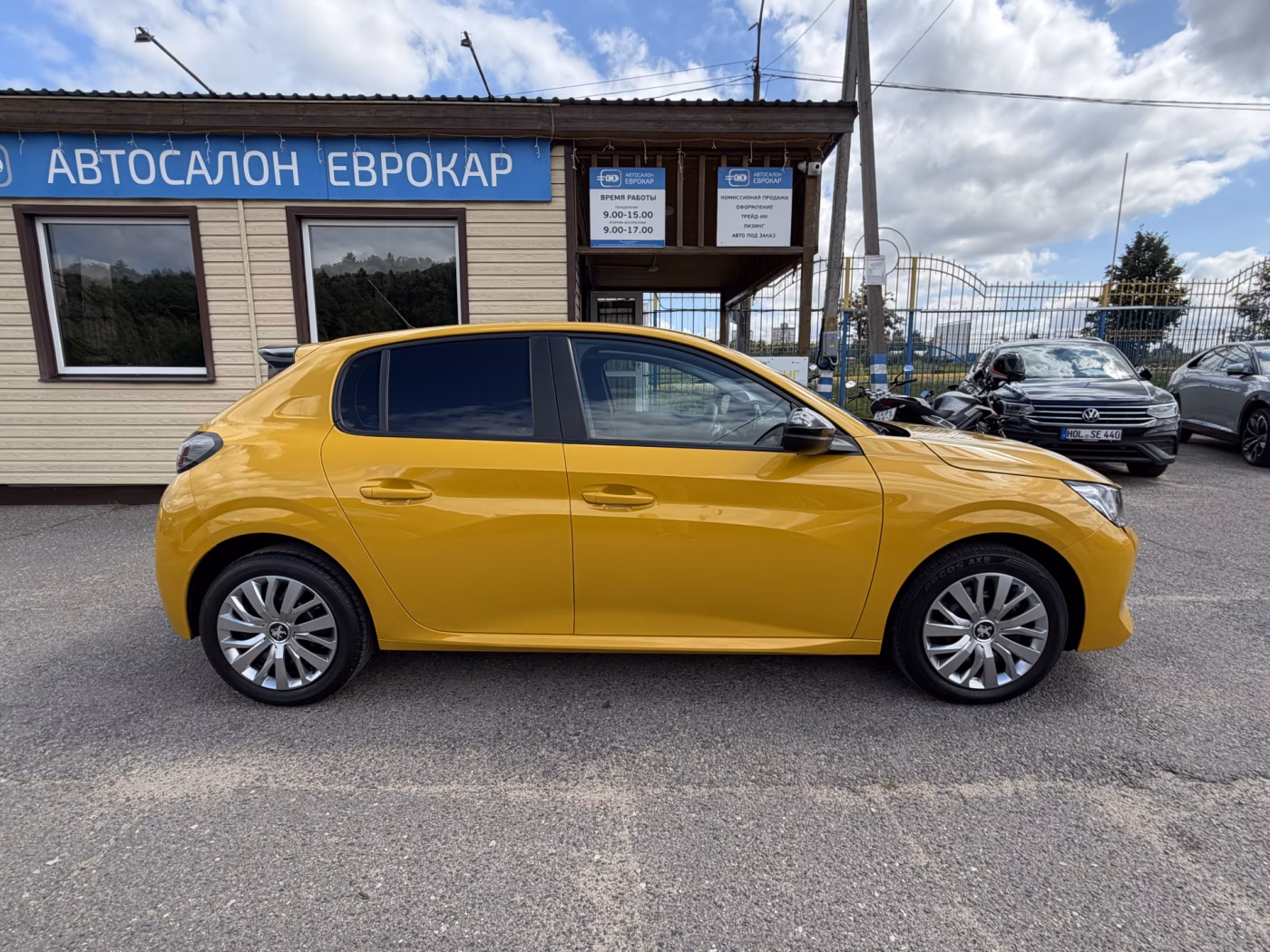 Peugeot 208 фото 4