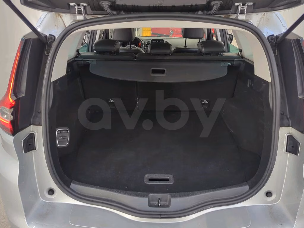Renault Grand Scenic фото 8
