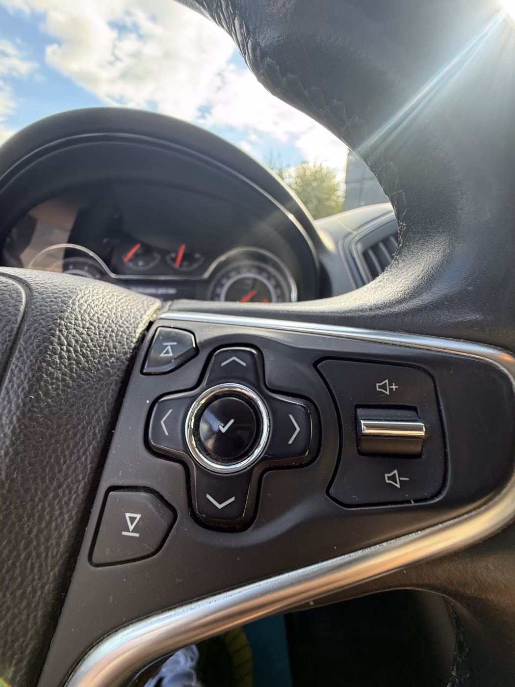 Opel Insignia фото 12