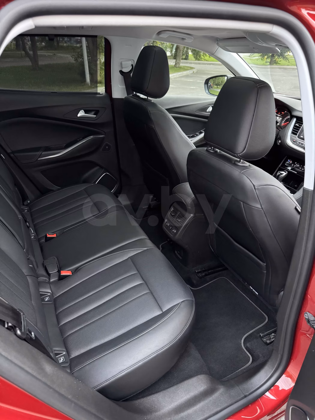 Opel Grandland X фото 21