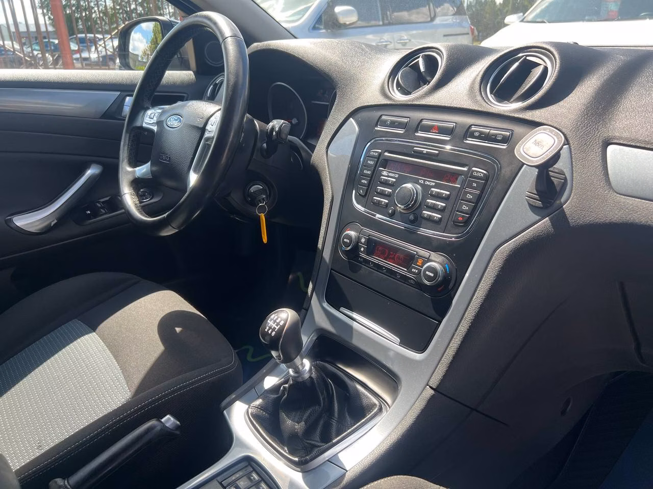 Ford Mondeo фото 17
