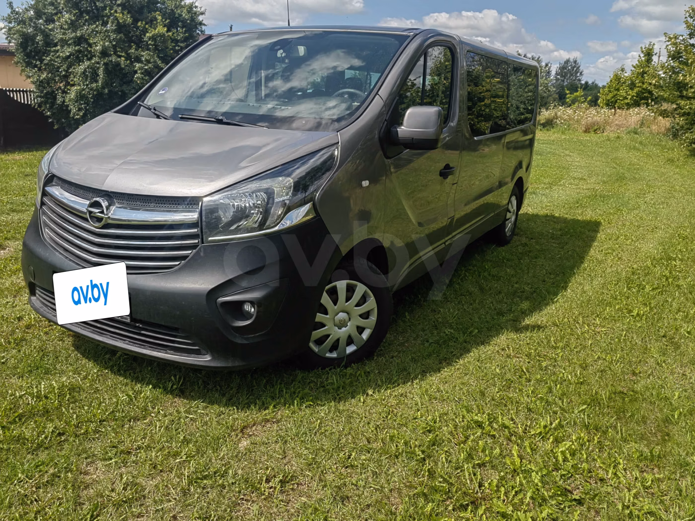 Opel Vivaro фото 7
