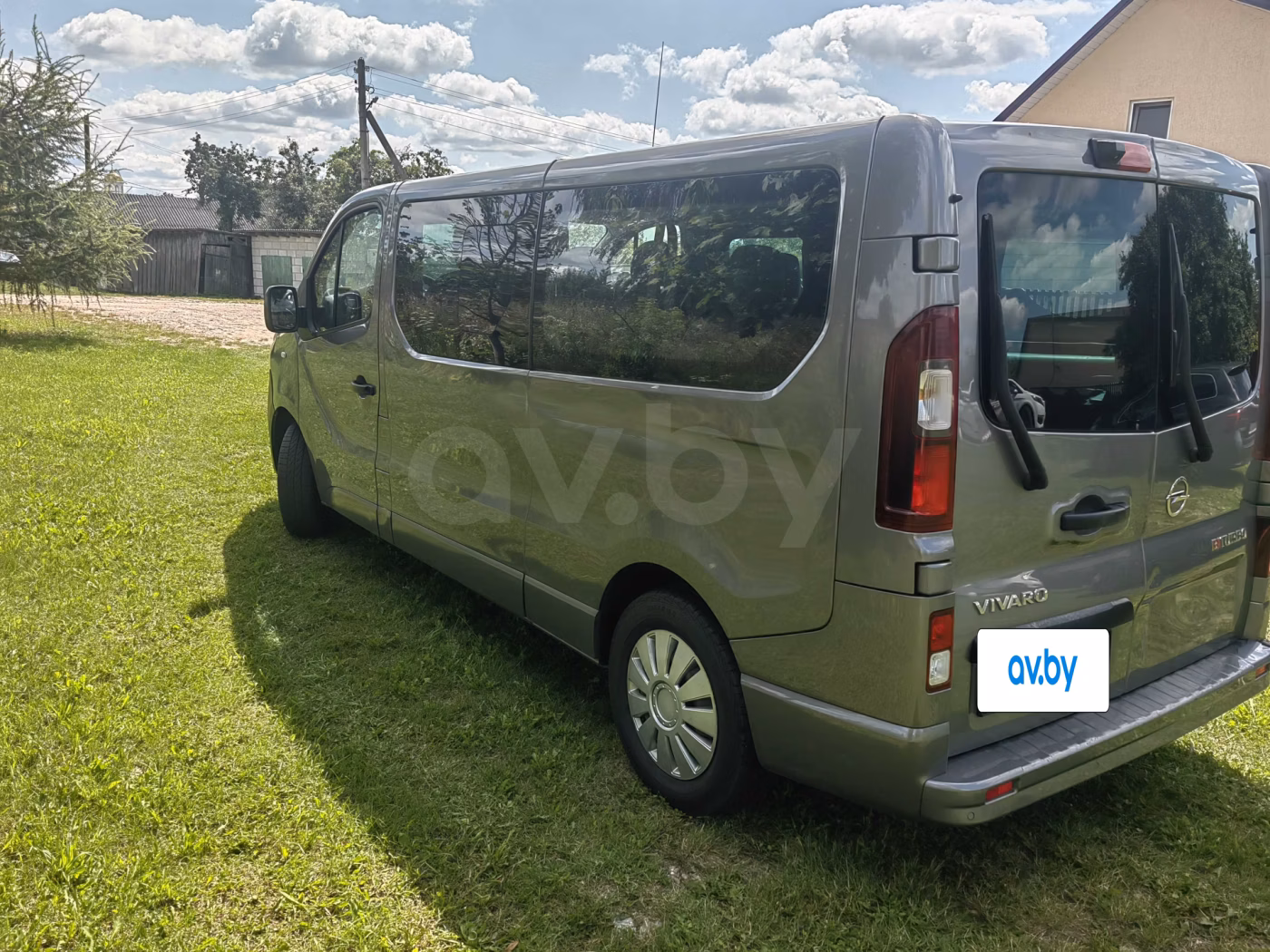 Opel Vivaro фото 4