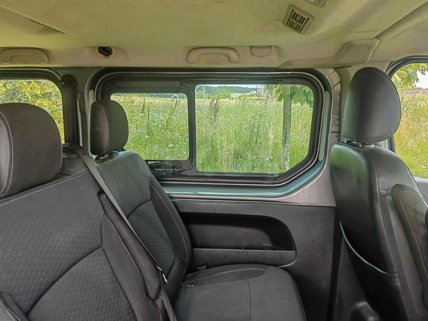Opel Vivaro фото 23