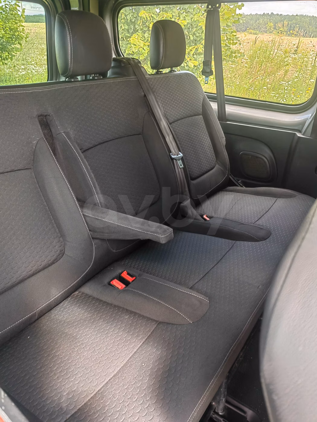Opel Vivaro фото 22
