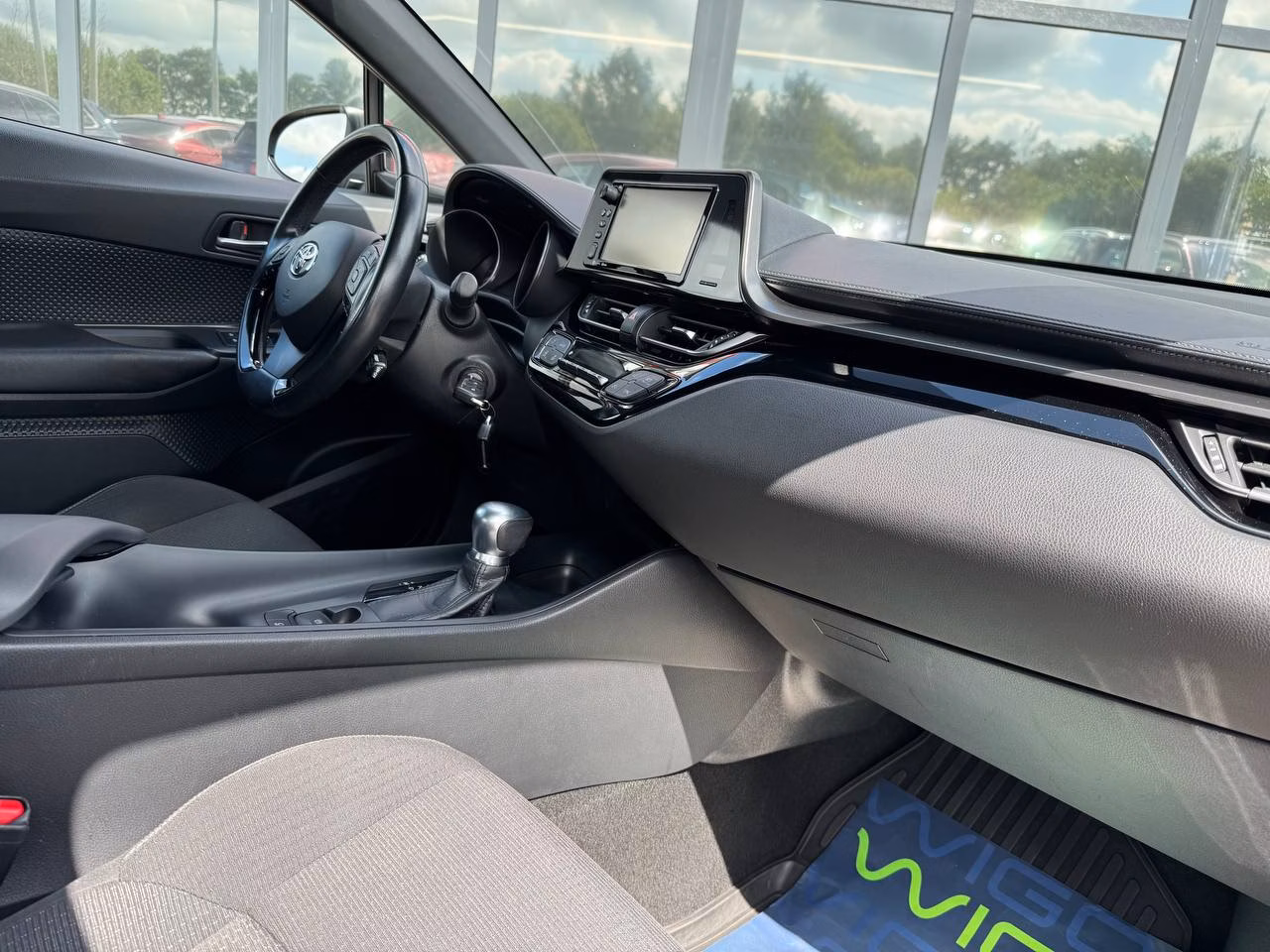 Toyota C-HR фото 19