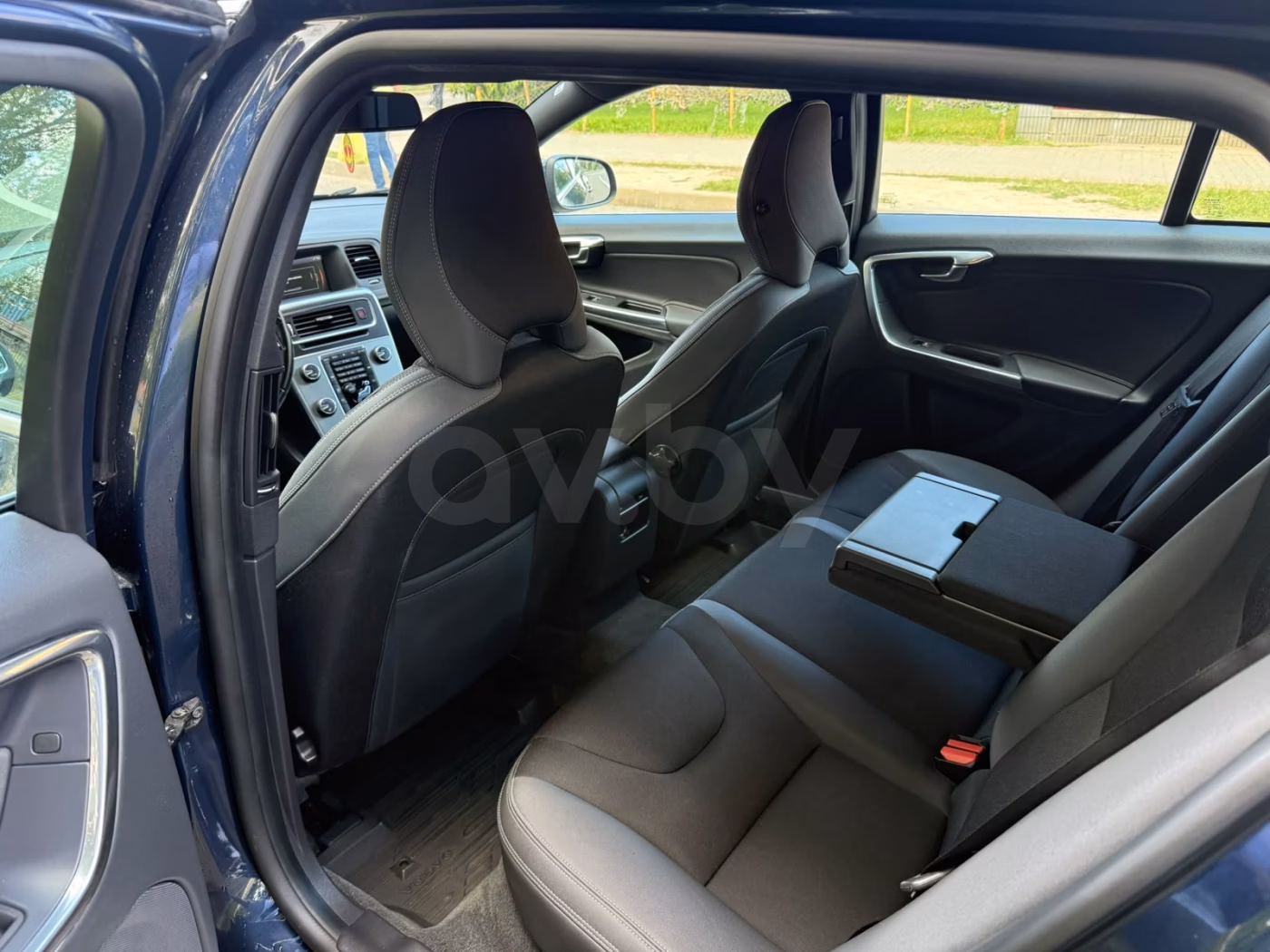 Volvo V60 фото 7