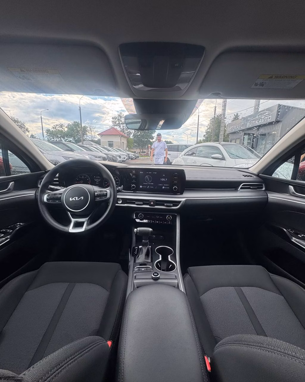 Kia K5 фото 9