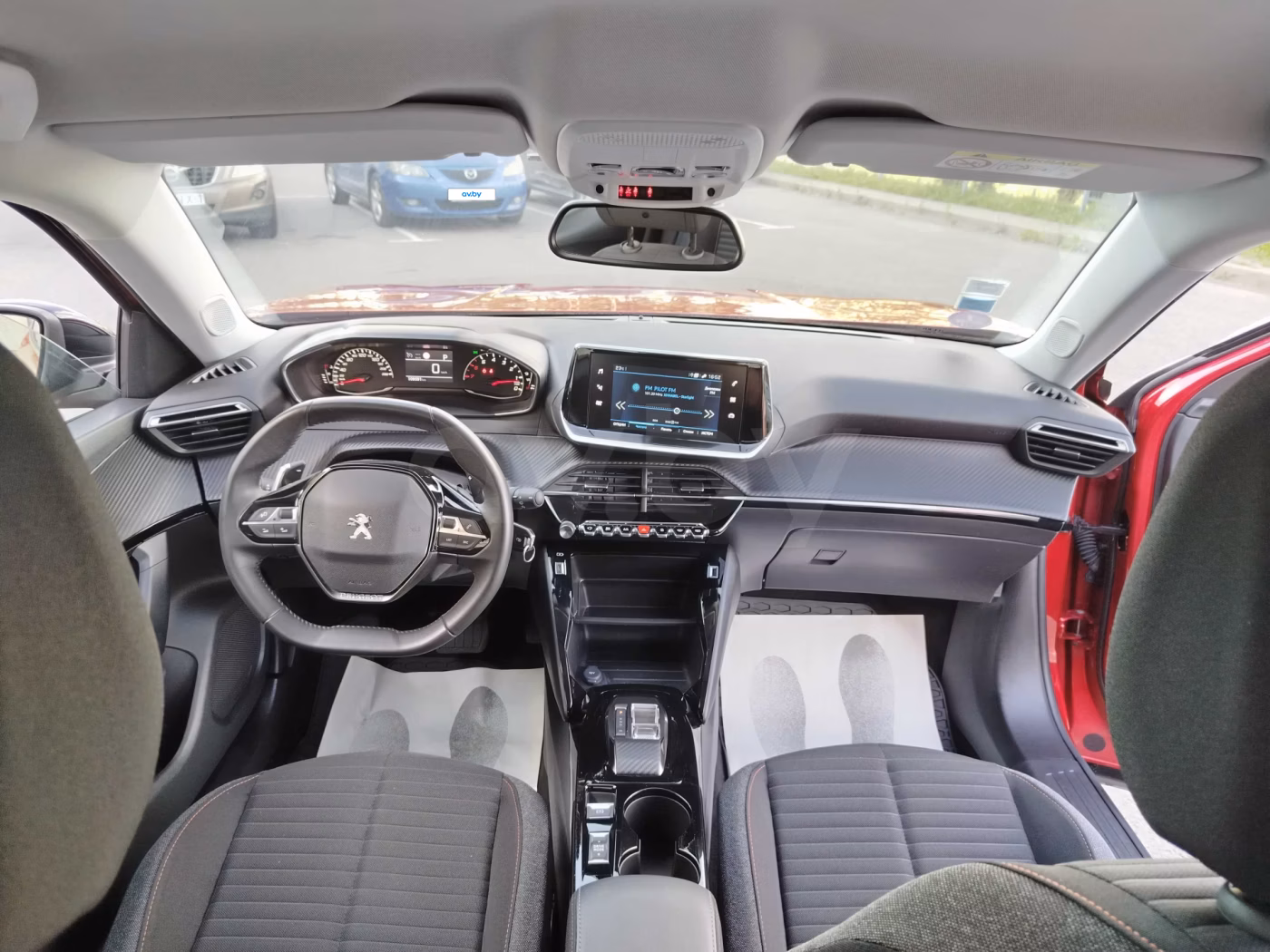 Peugeot 2008 фото 15