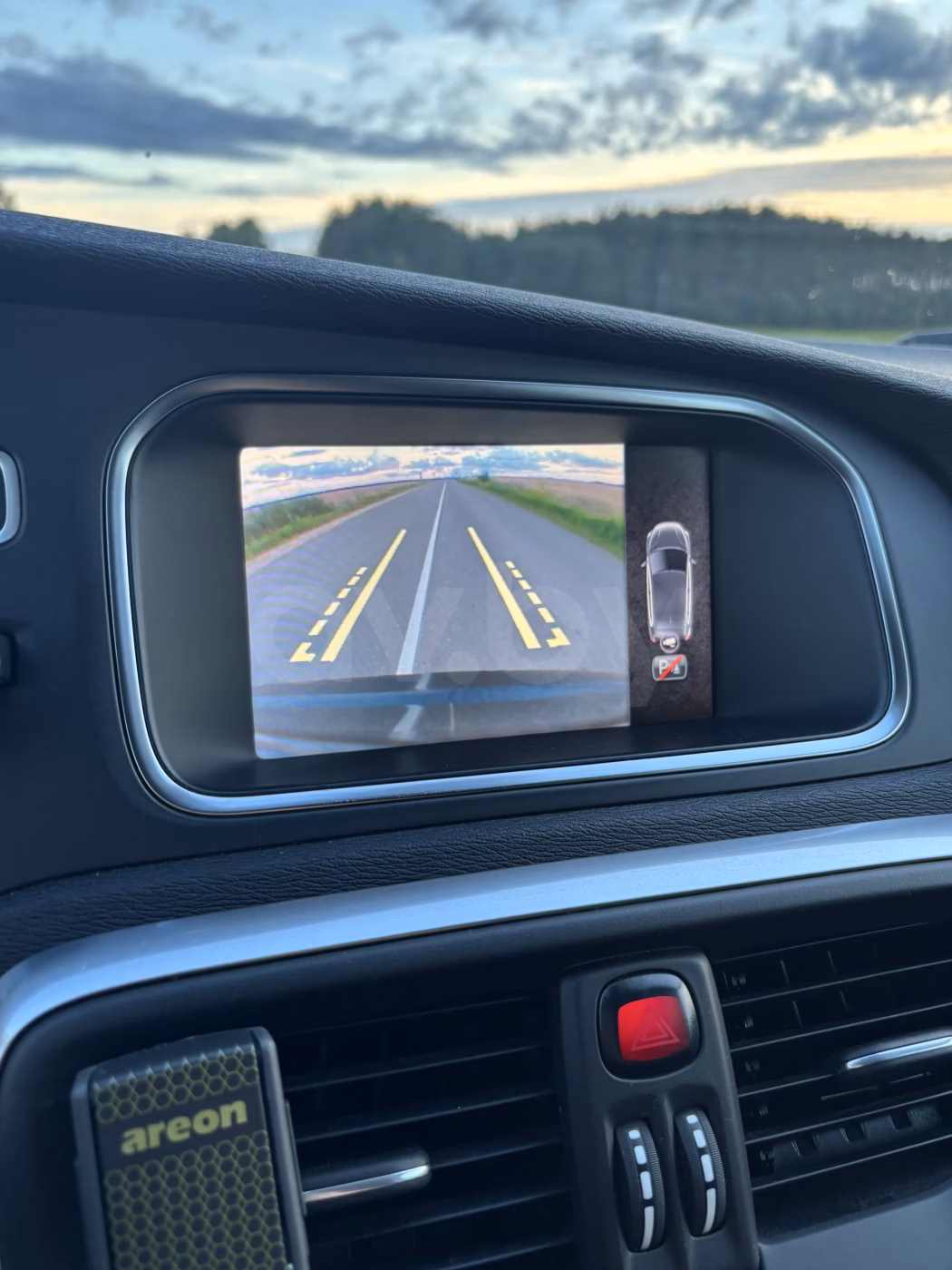 Volvo V40 фото 16