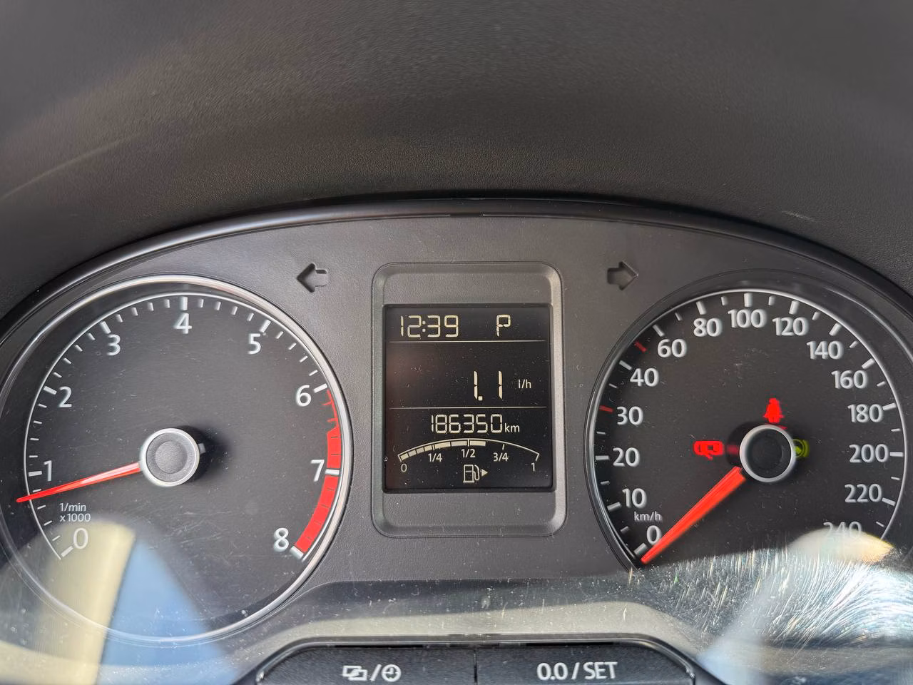 Volkswagen Polo Sedan фото 11