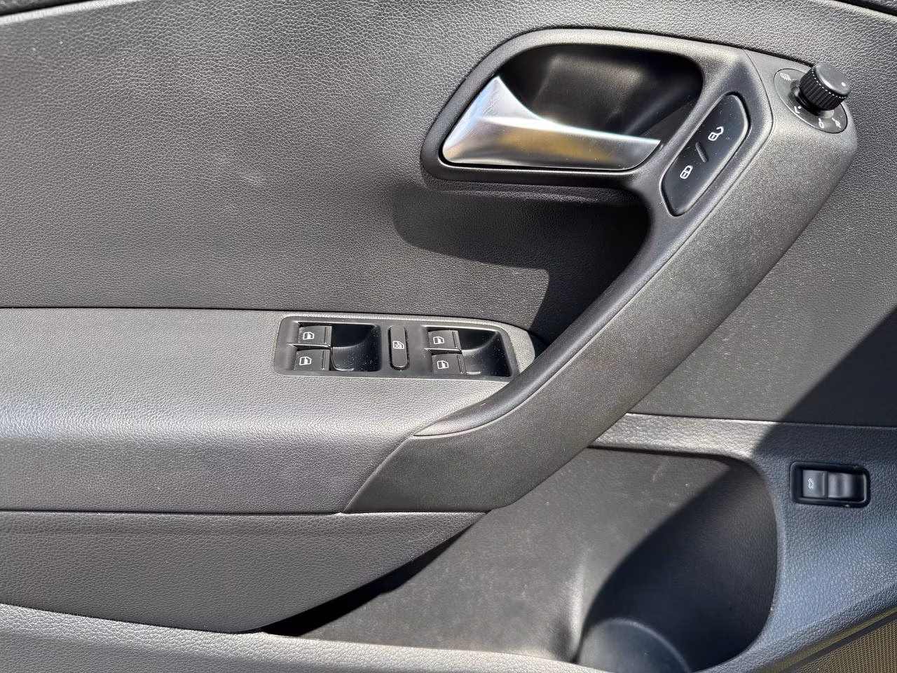 Volkswagen Polo Sedan фото 16