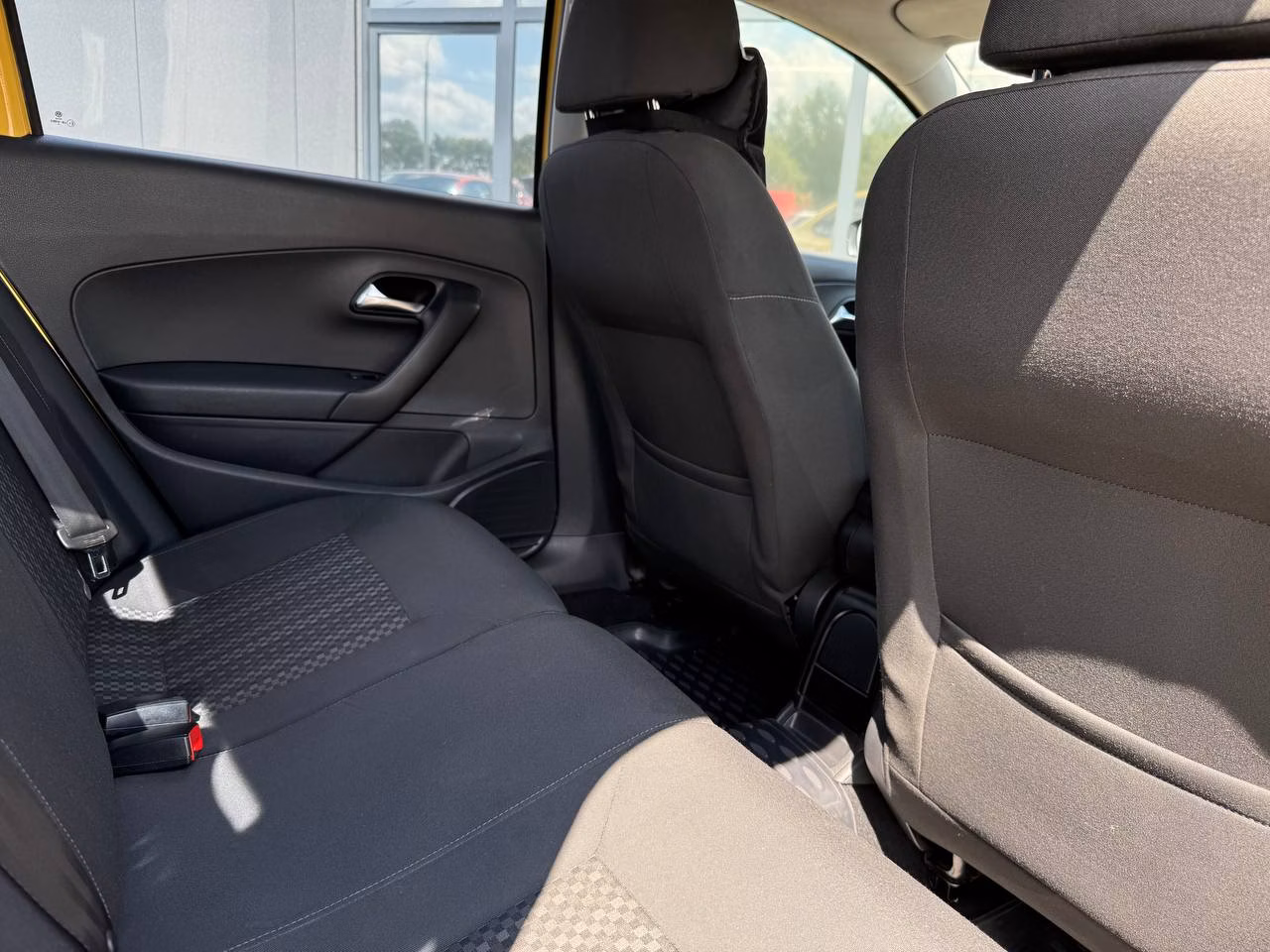 Volkswagen Polo Sedan фото 17