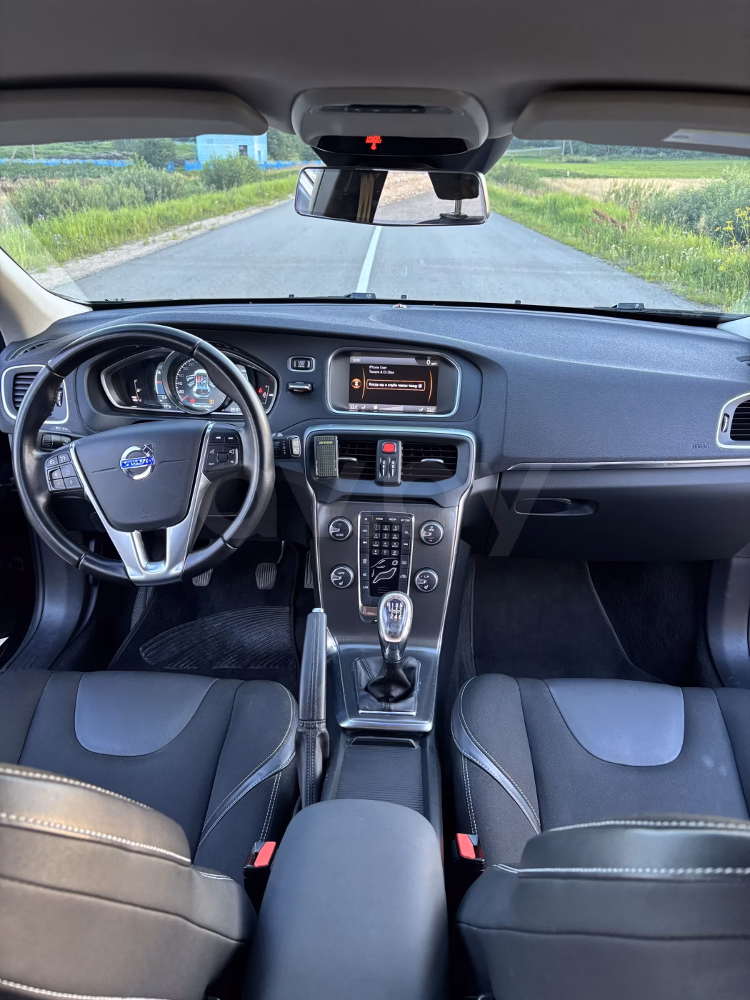 Volvo V40 фото 10