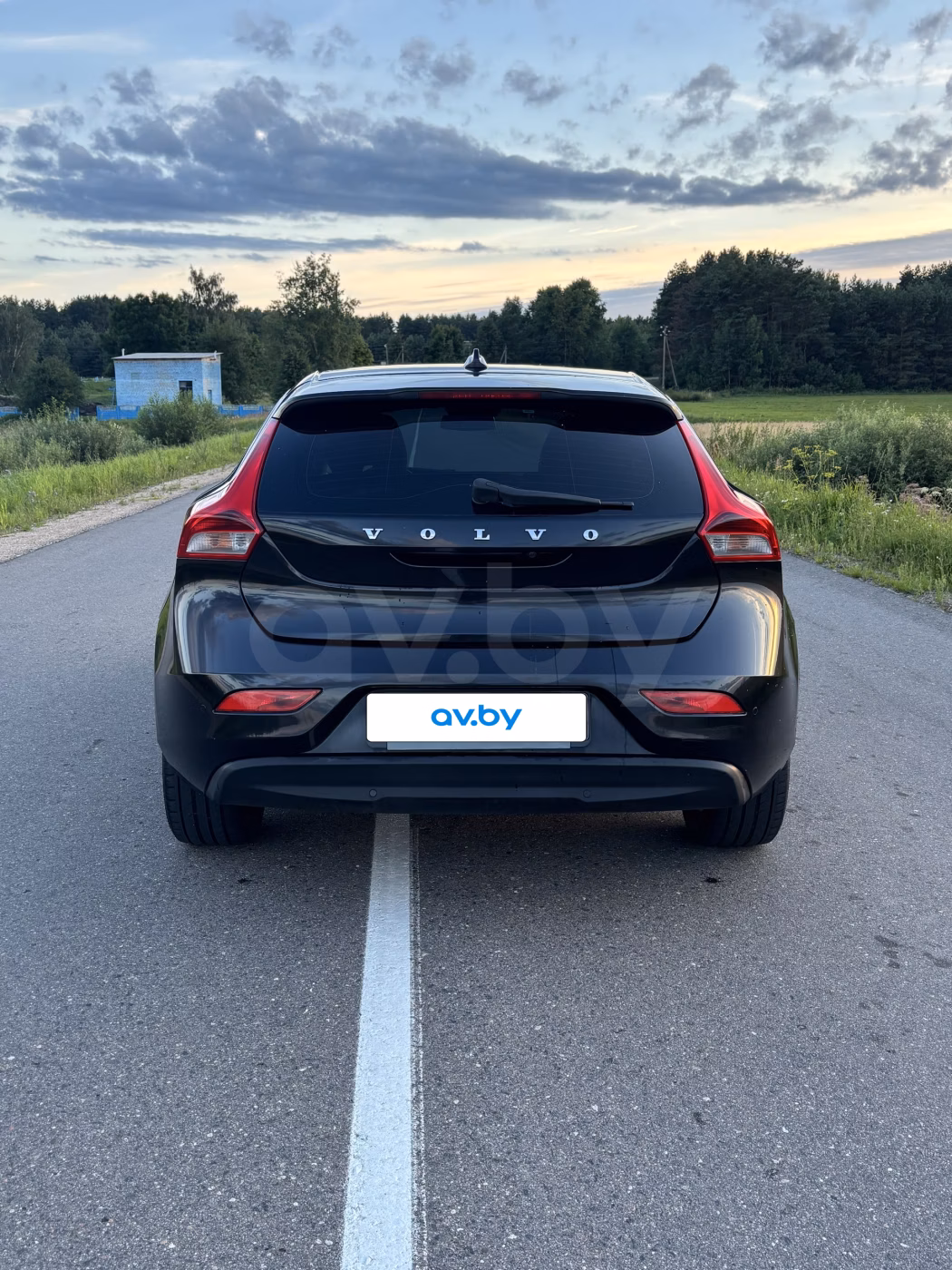 Volvo V40 фото 7