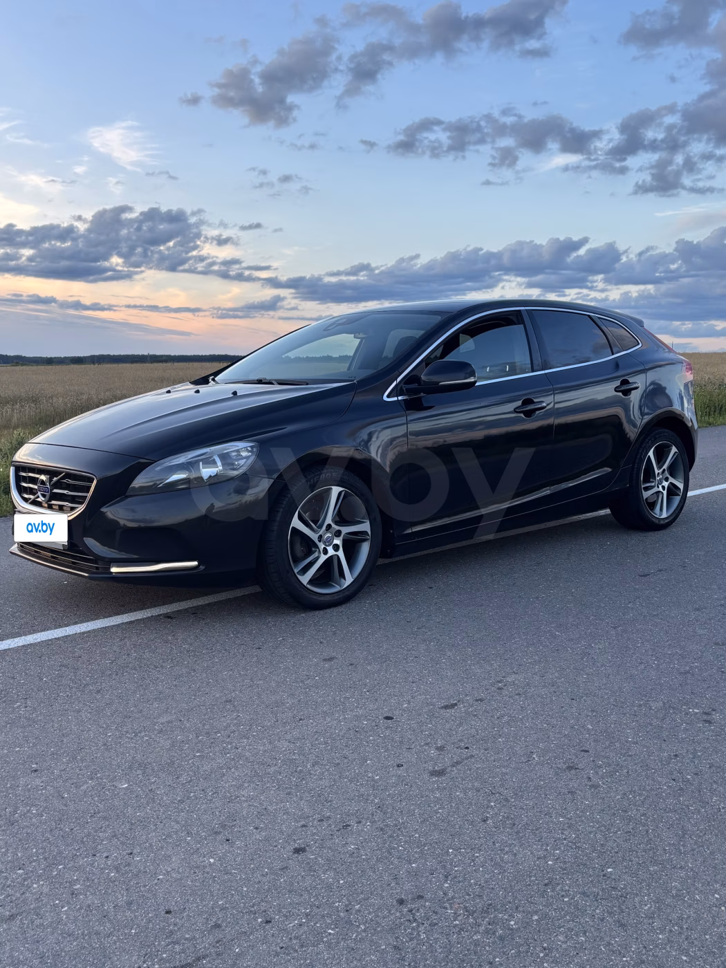 Volvo V40 фото 3