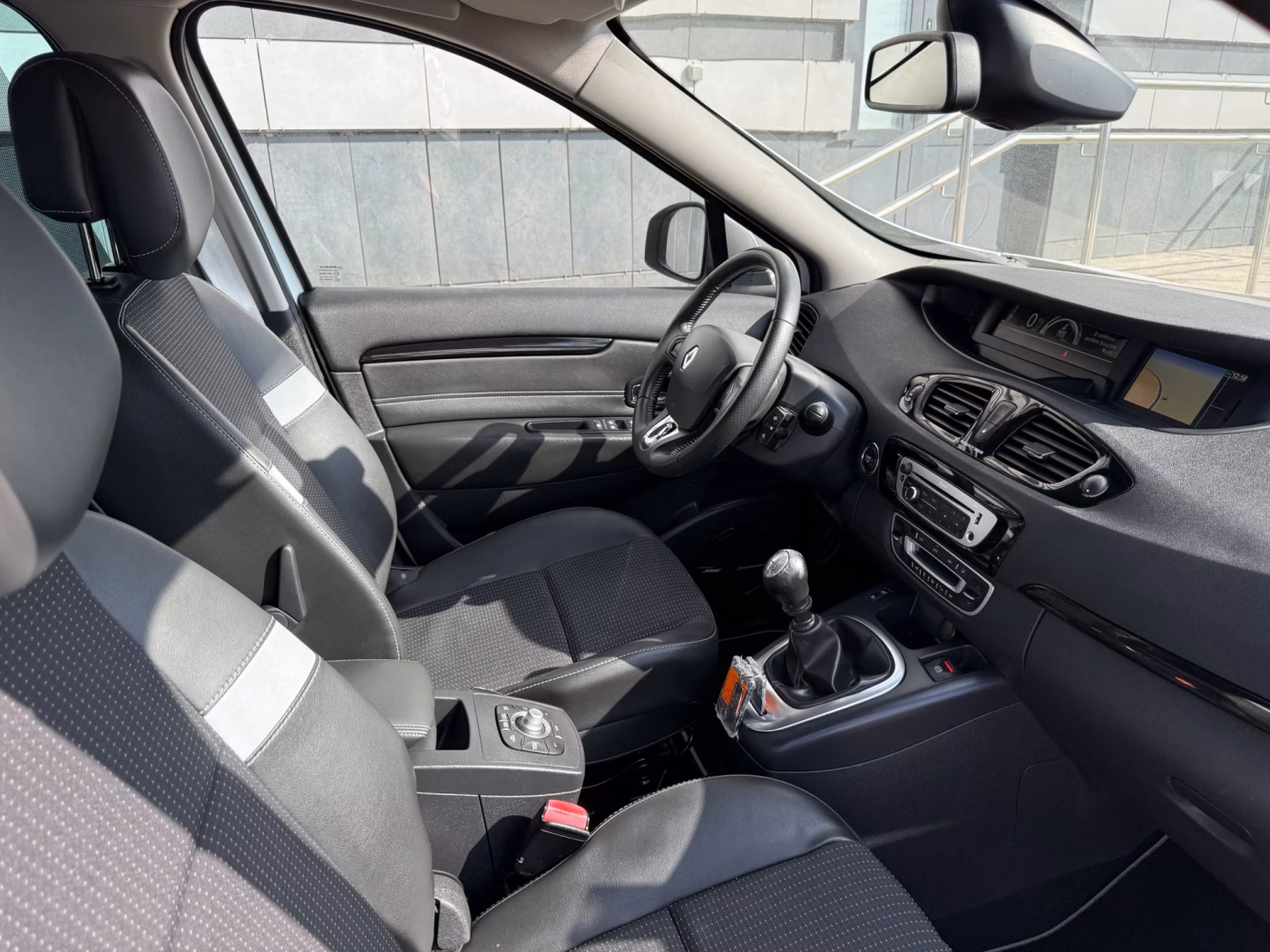 Renault Scenic фото 12