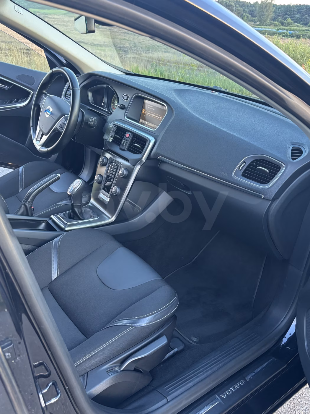 Volvo V40 фото 11