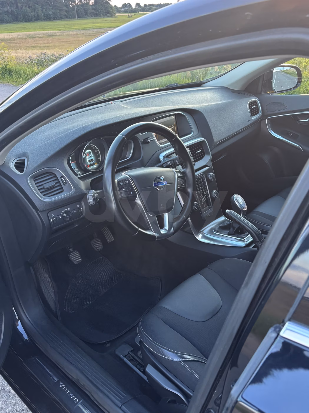Volvo V40 фото 8