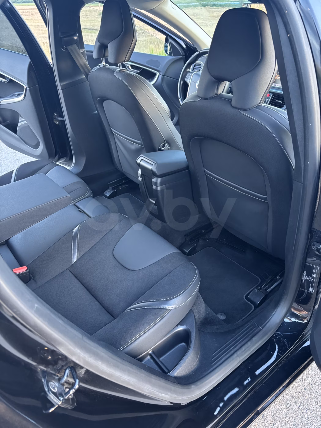 Volvo V40 фото 13