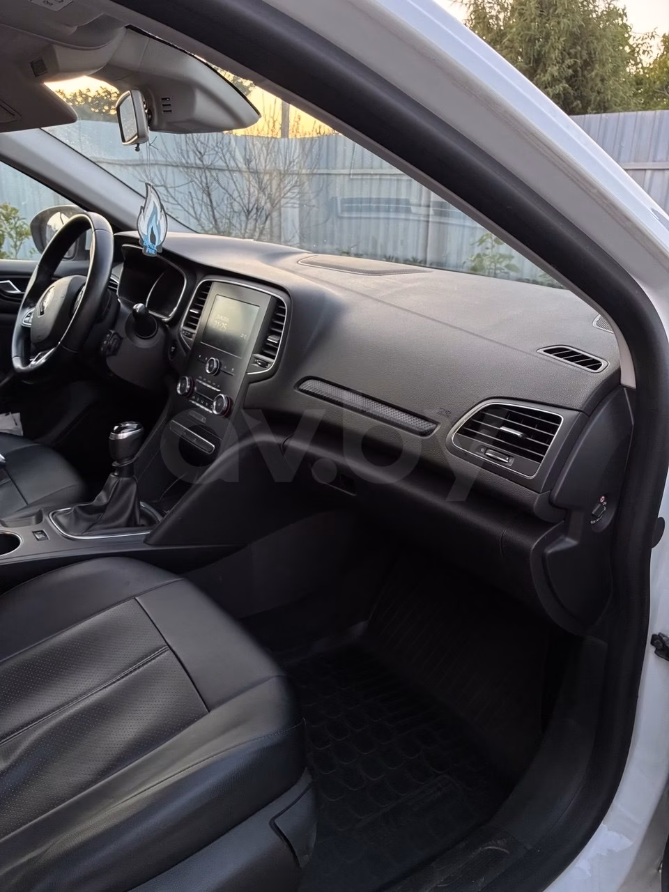 Renault Megane фото 7