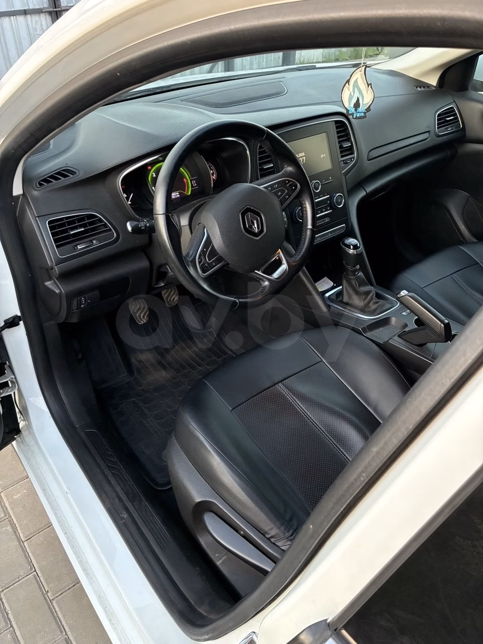 Renault Megane фото 9