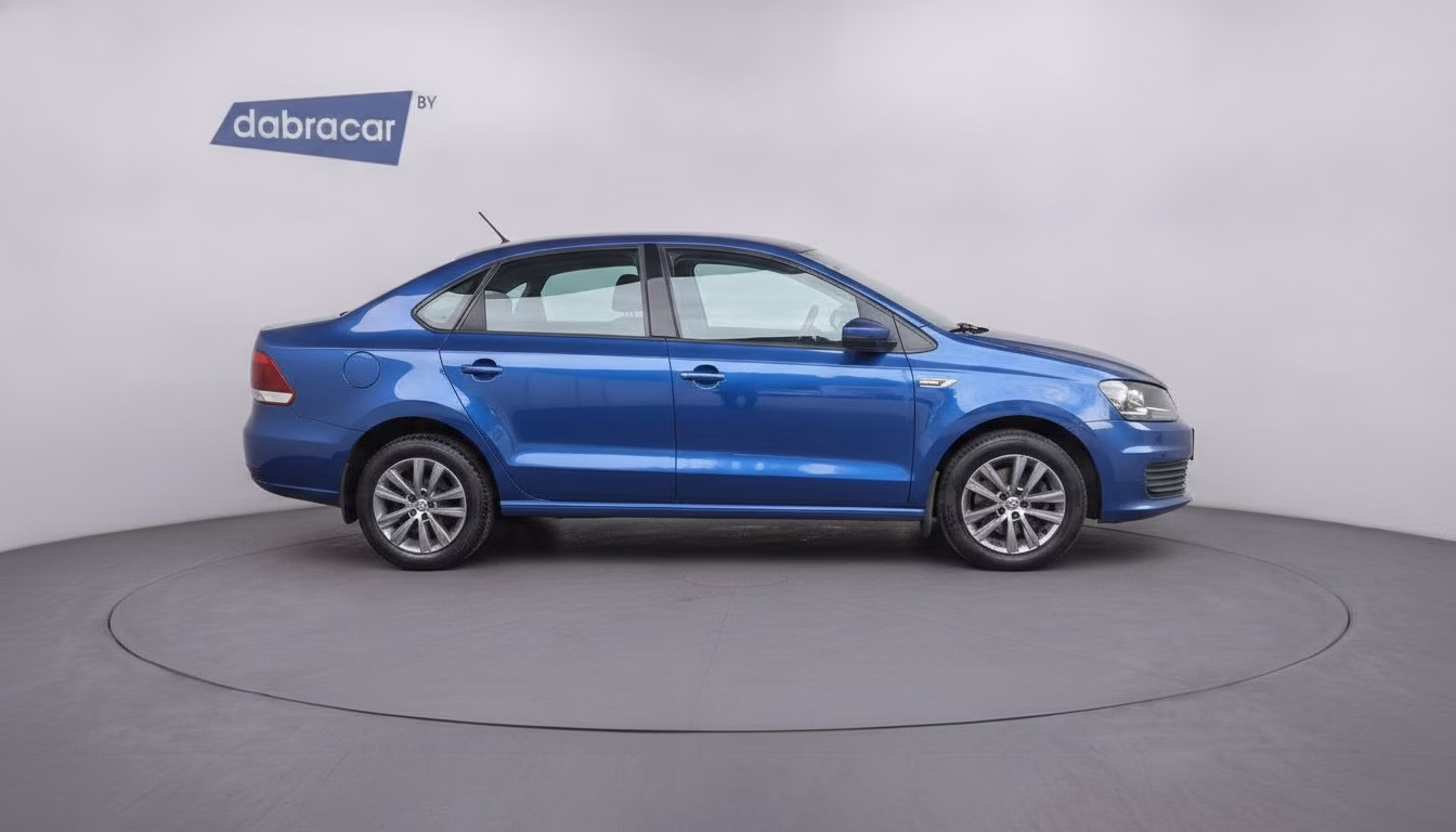 Volkswagen Polo Sedan фото 4