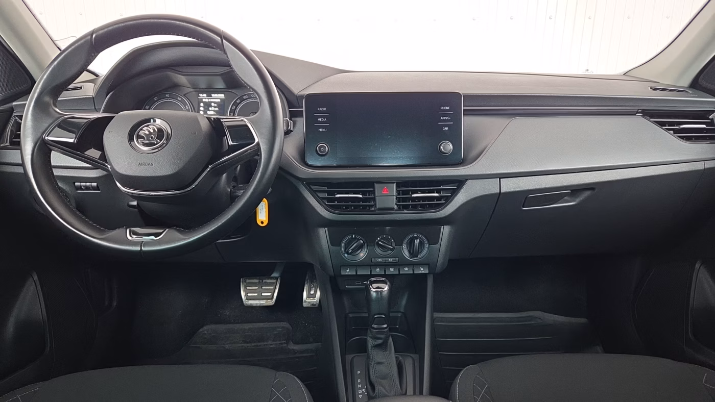 Skoda Rapid фото 11