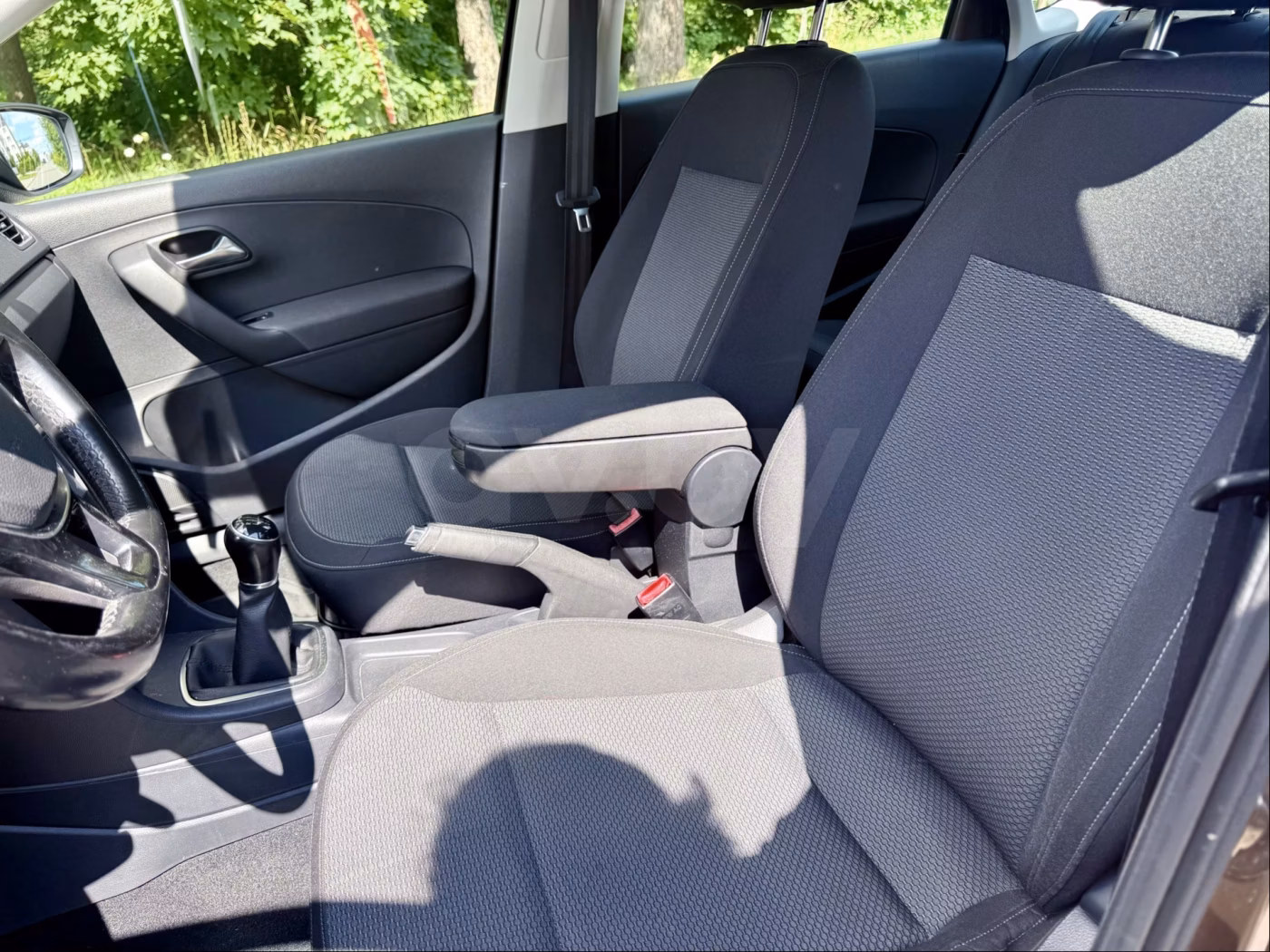 Volkswagen Polo Sedan фото 12