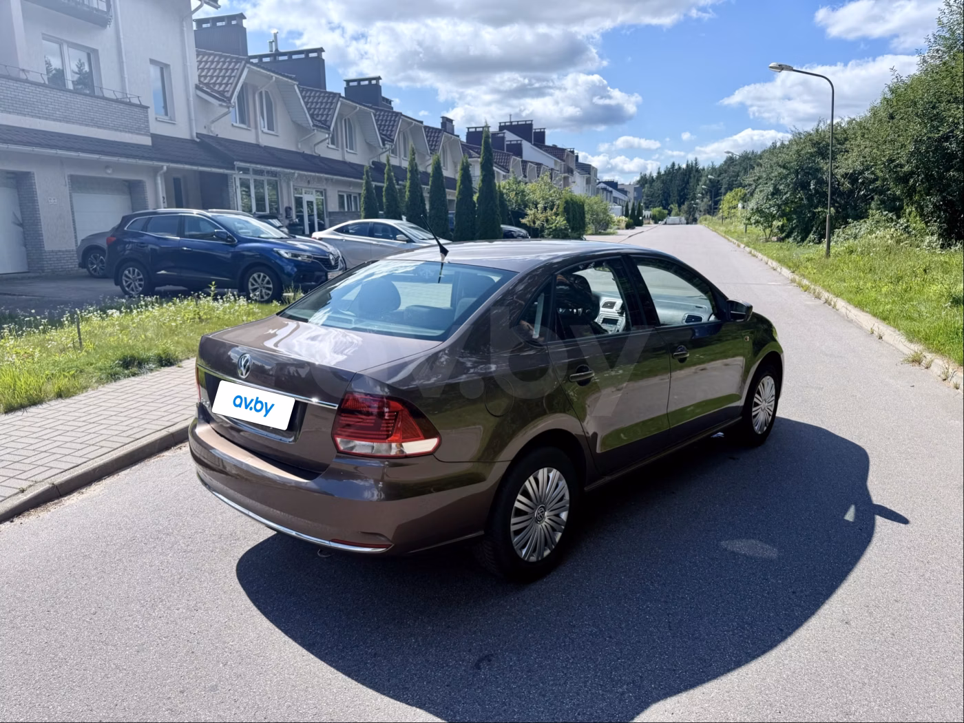 Volkswagen Polo Sedan фото 4