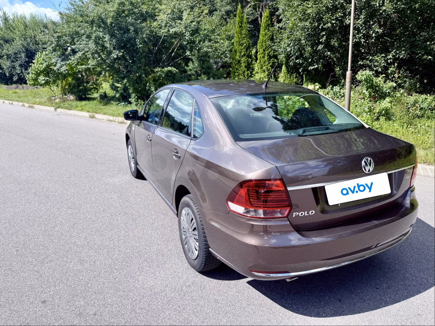 Volkswagen Polo Sedan фото 3