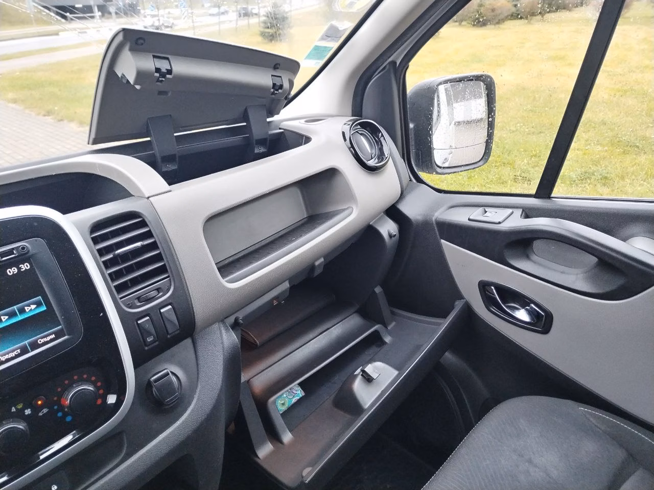 Renault Trafic фото 25