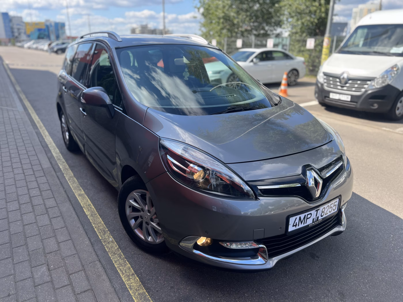 Renault Grand Scenic фото 5