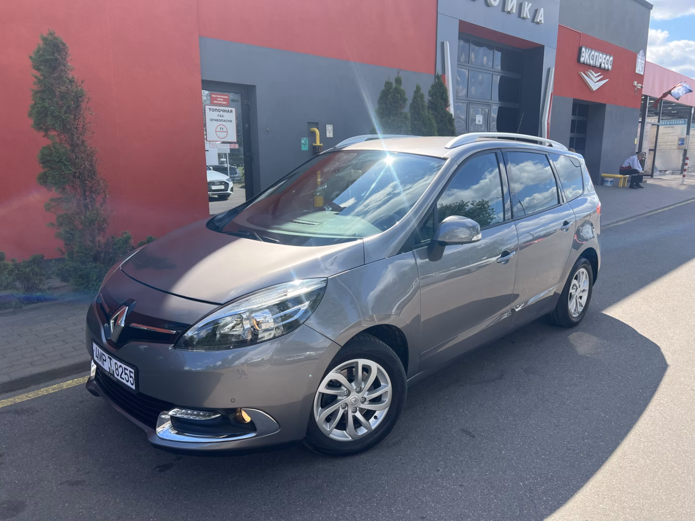 Renault Grand Scenic фото 7
