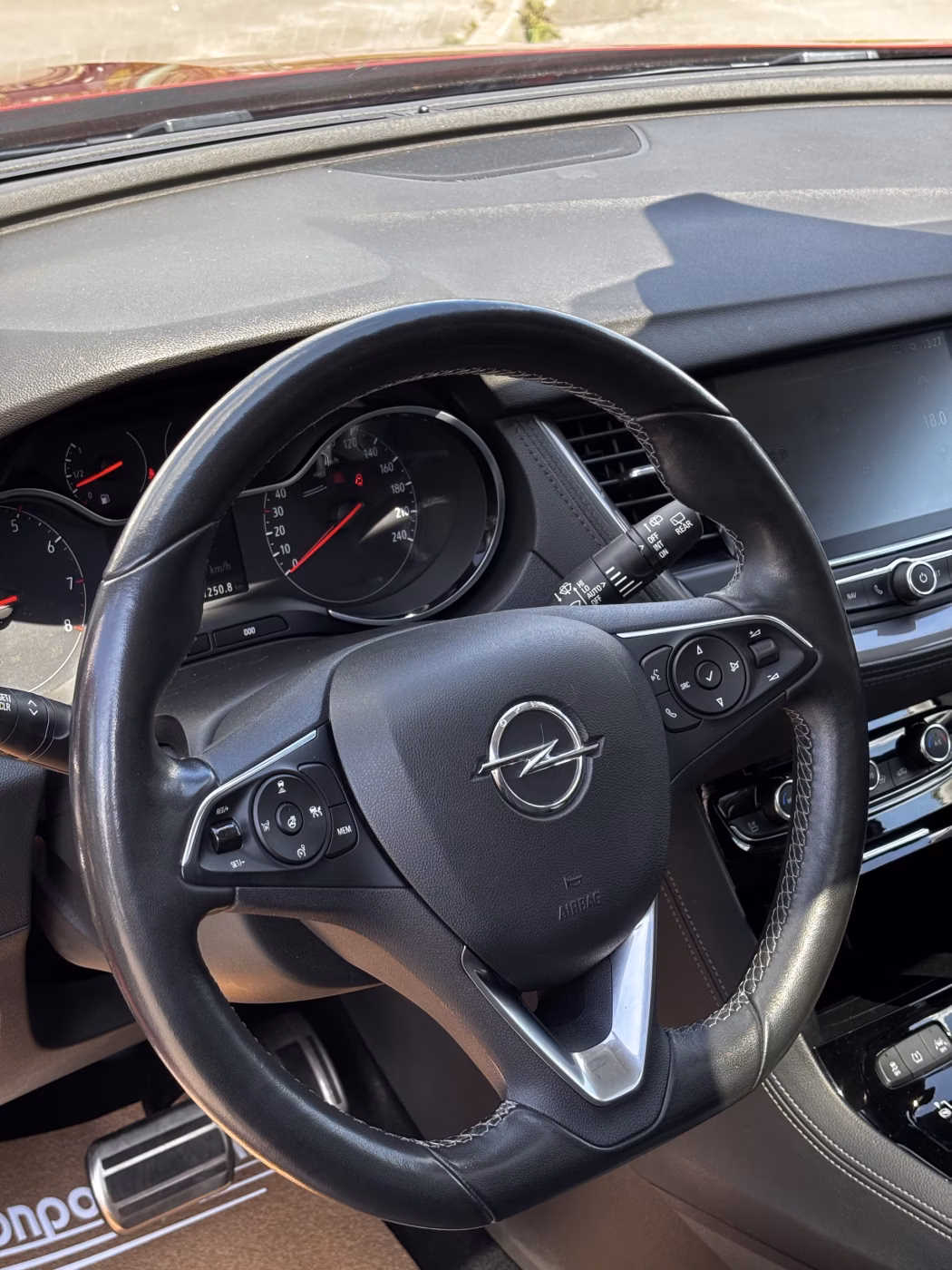 Opel Grandland X фото 12