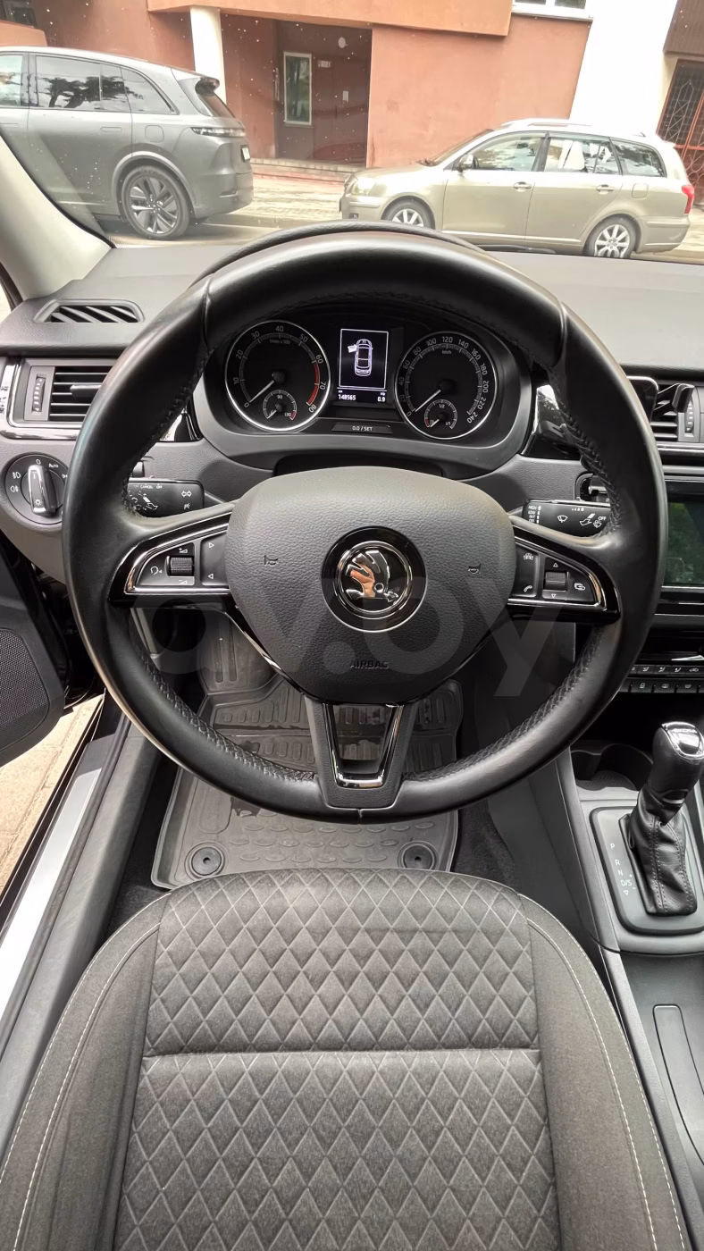 Skoda Rapid фото 11